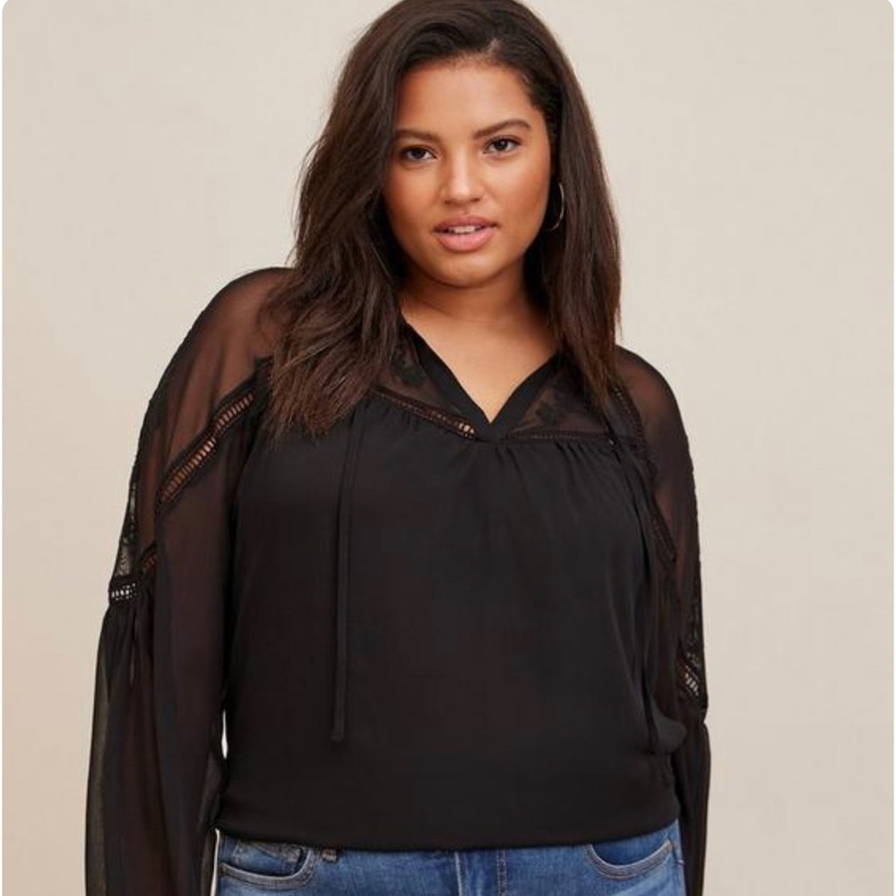 Torrid Size 3 Crinkle Chiffon Embroidered Peasant Top NWOT